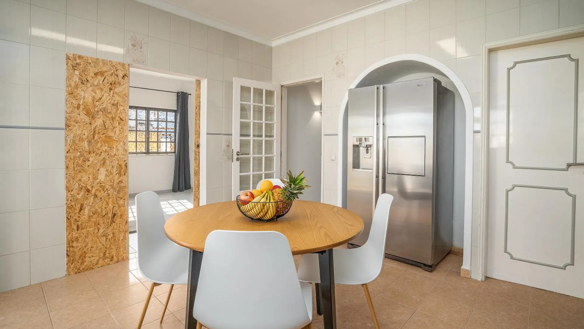 Vila Host Wise - Sunny Spacious House - Terrace & Free Parking Lagoa  Portugalsko