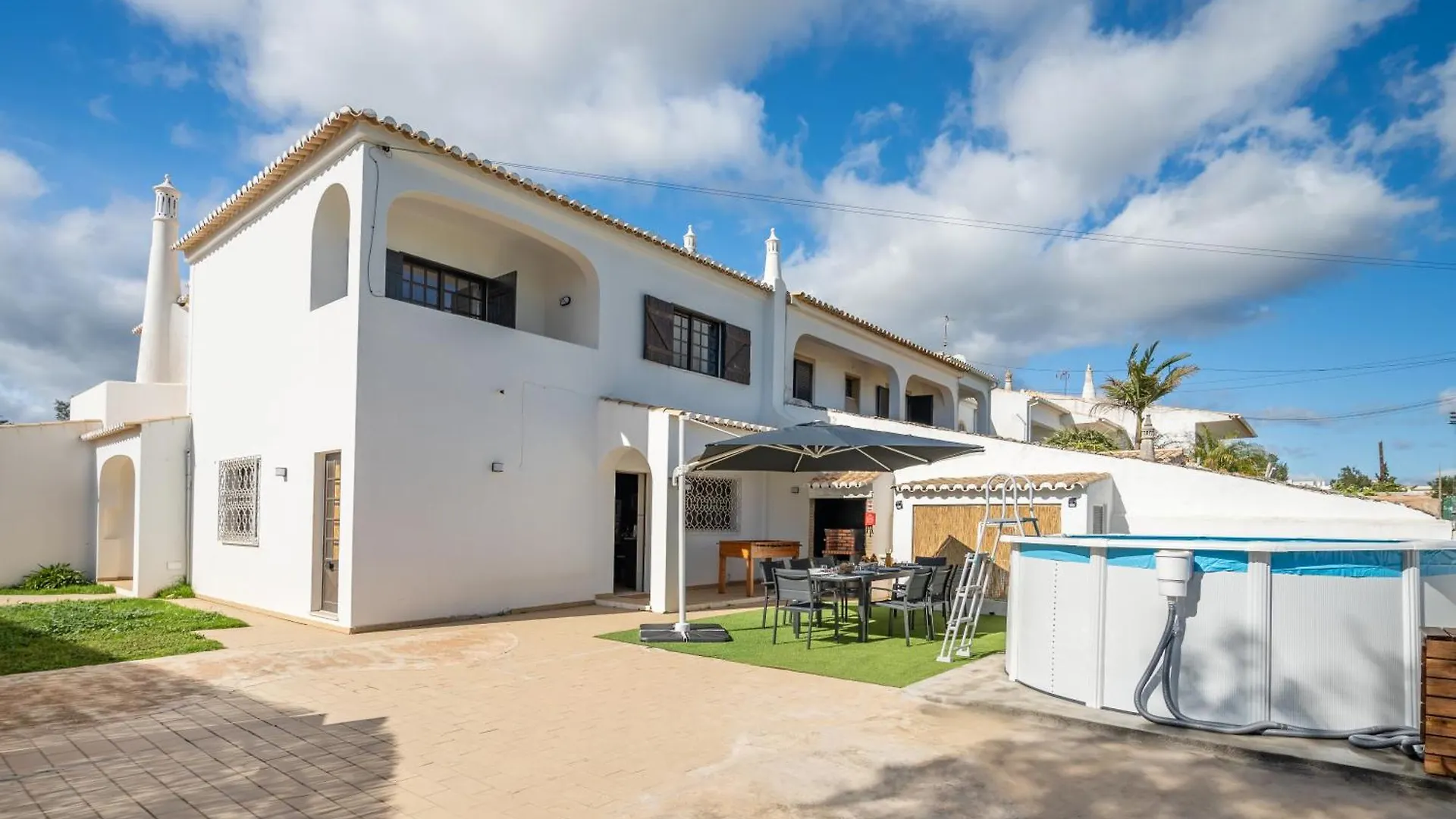 Host Wise - Sunny Spacious House - Terrace & Free Parking Lagoa  Villa